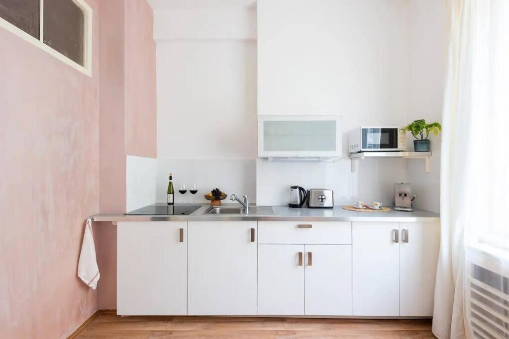 Apartment Beautiful Flat In Center With Balcony
