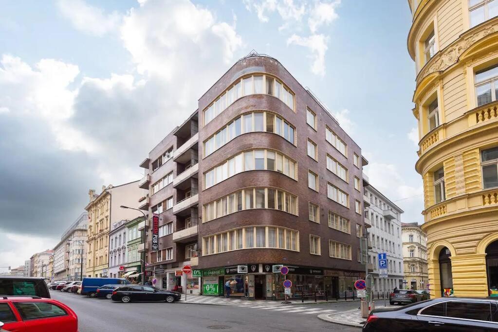 Beautiful Flat In Center With Balcony Apartment Prague